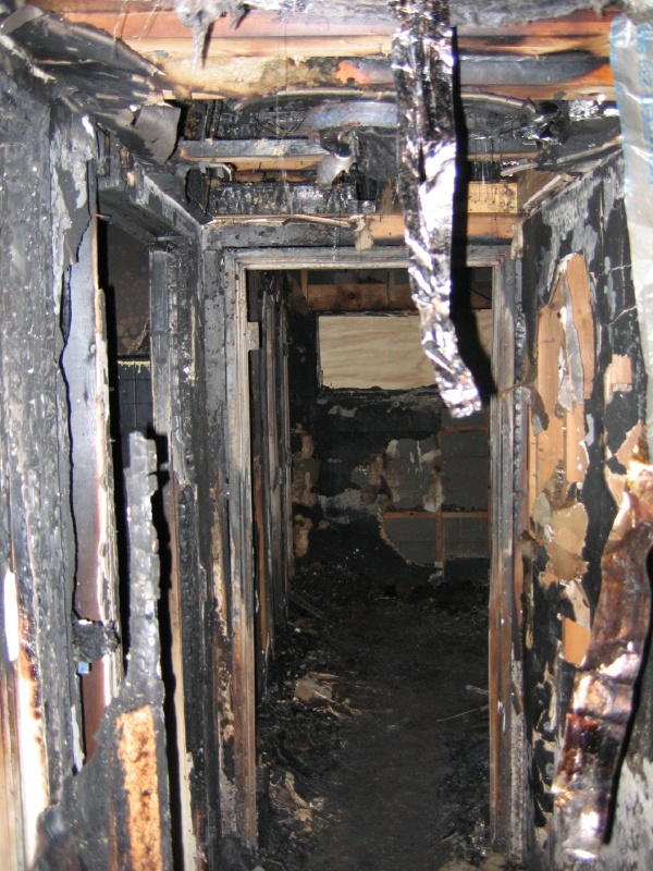 Hood-Hall_to_fire_room.jpg