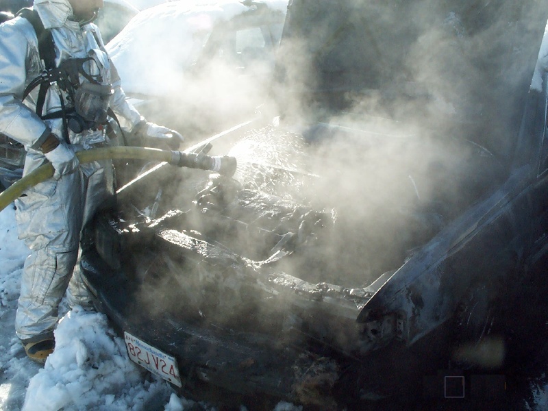 ct_ang_car_fire1.jpg